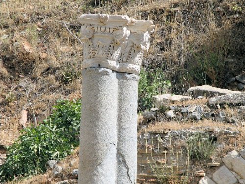 Les colonnes doubles. Un effet de profondeur