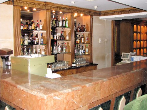 Lobby bar