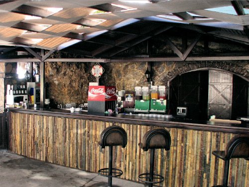 Pool bar