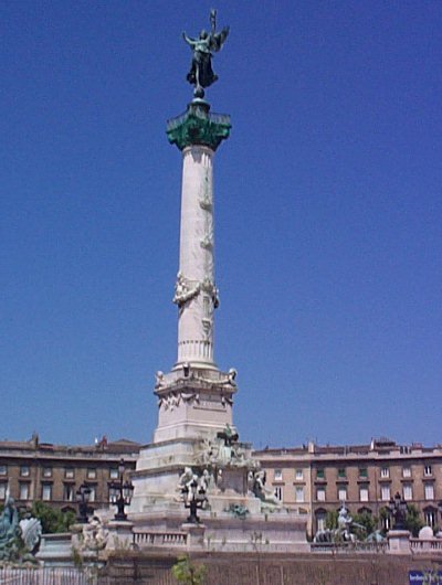 Monument aux Girondins sur l'esplanade des Quinconces 