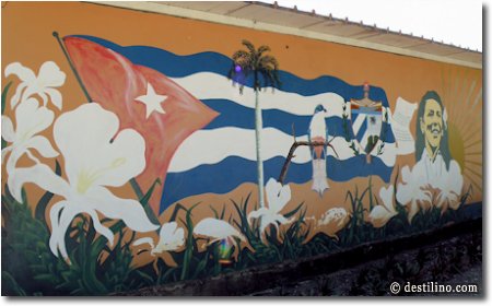 Un drapeau de Cuba avec l'héroine cubaine Celia Sanchez